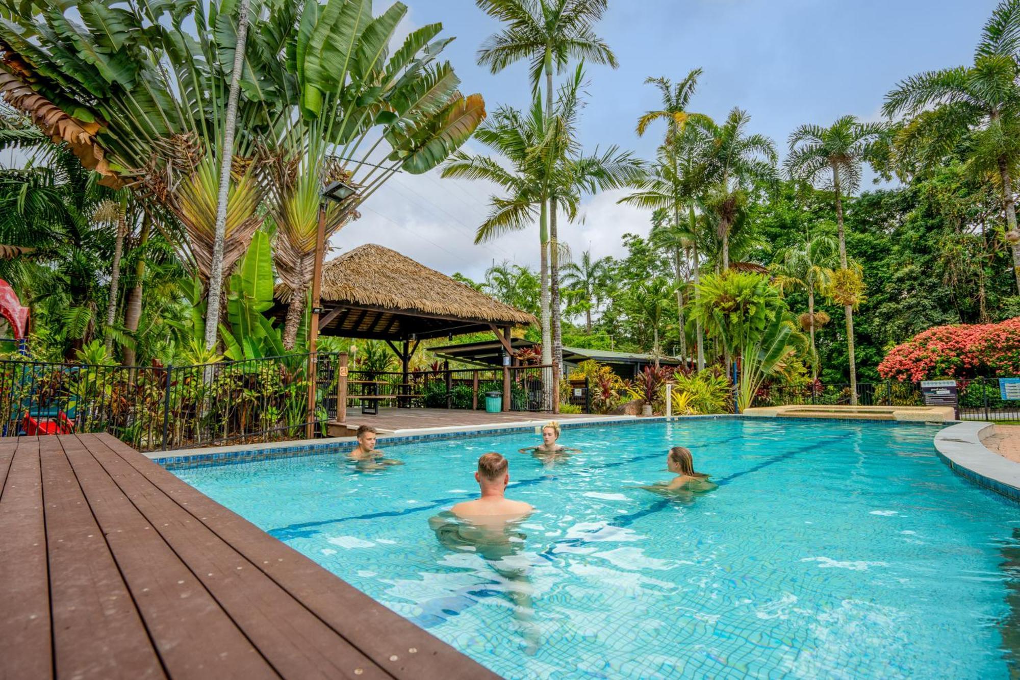 Tasman Holiday Parks - Cairns Cool Waters Buitenkant foto